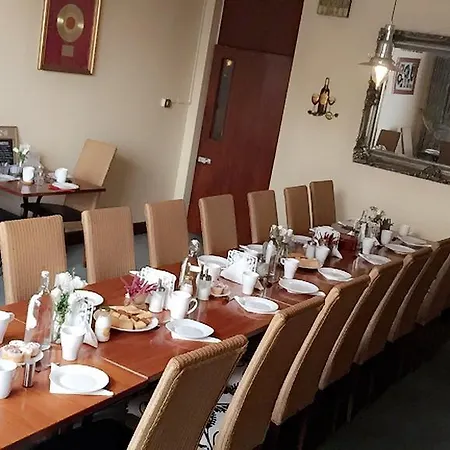 The Convent Frühstückspension 3*